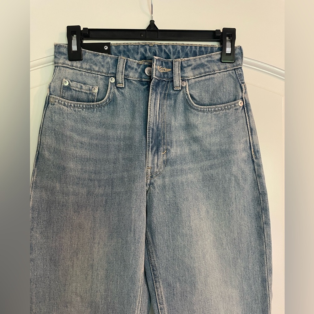 Voyage Weekday Women’s Light Blue Straight-Leg Jeans - Picture 2 of 6